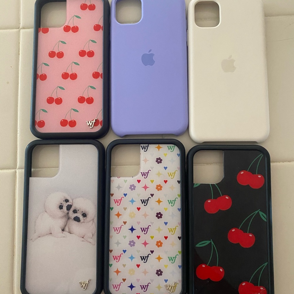iphone 11 original wildflower & apple cases